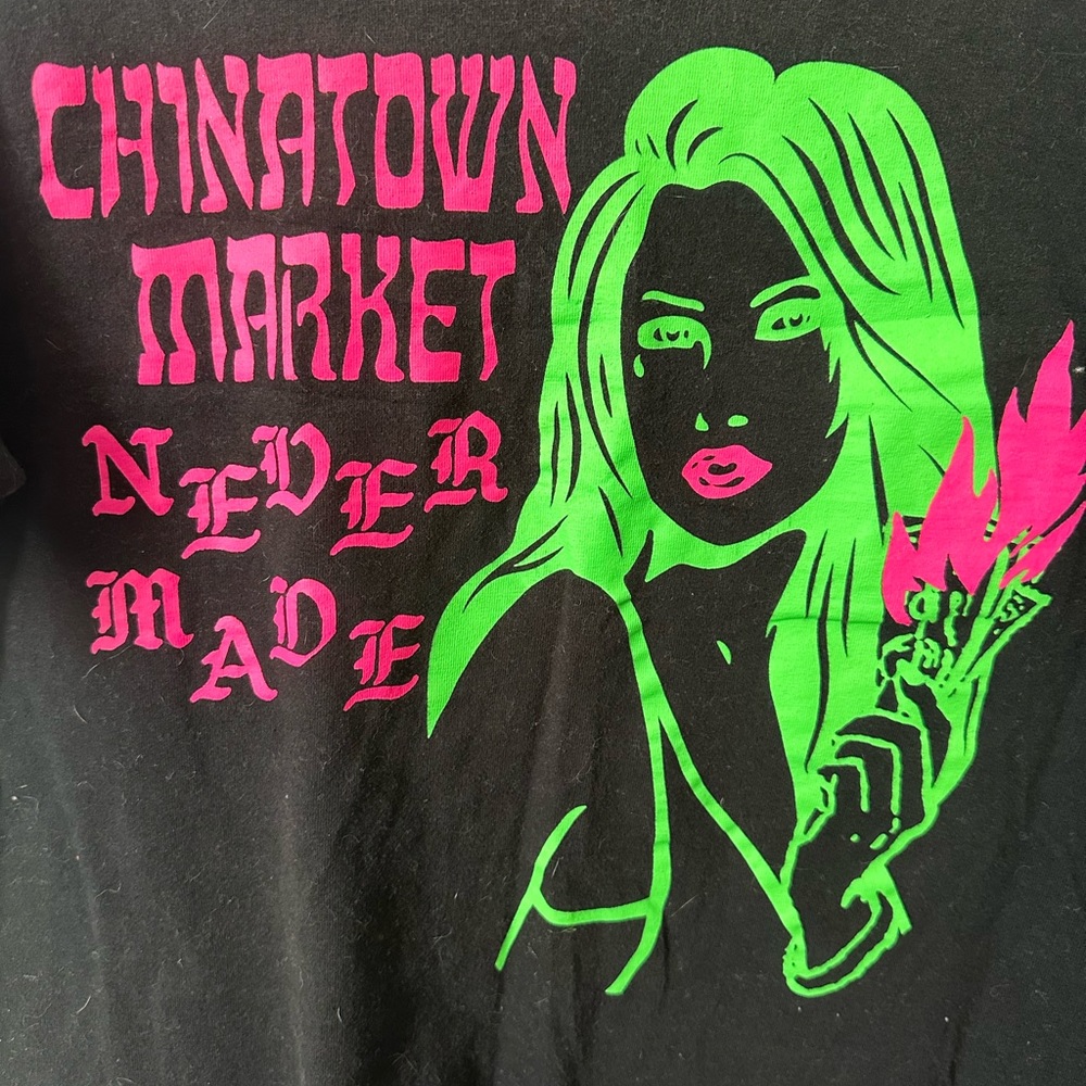 CHINATOWN MARKET TEE - Picture 2 of 3